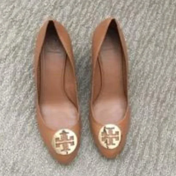 Tory Burch Sophie Gold Logo Wedges - Picture 5 of 7